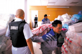 平湖服装厂讨债群聊:揭秘服装行业供应链困境 平湖服装厂讨债群聊:揭秘服装行业供应链困境